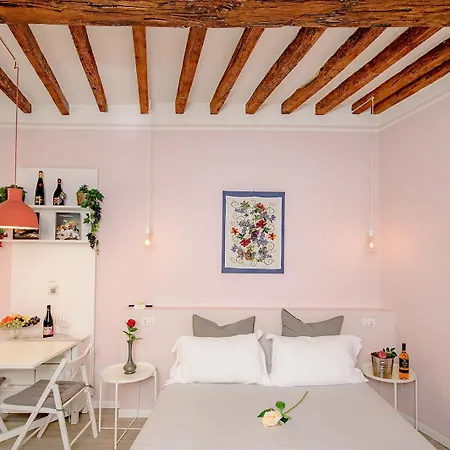 La Casa Del Vino Apartment *
