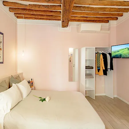 Apartment La Casa Del Vino Parma